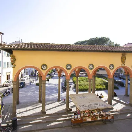 Palazzo Dei Ciompi 3*