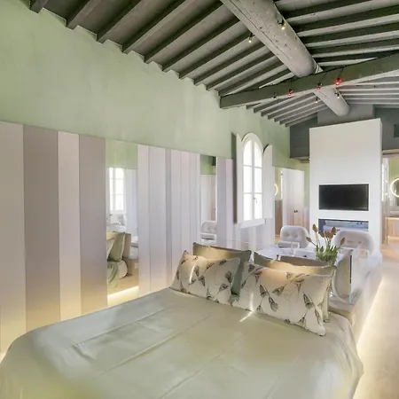 Palazzo Dei Ciompi Lejlighedshotel
