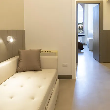 Palazzo Dei Ciompi 3*